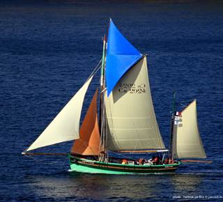 Voiles et Traditions